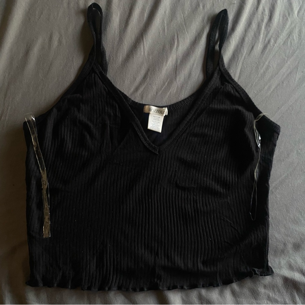 Crop black tank top